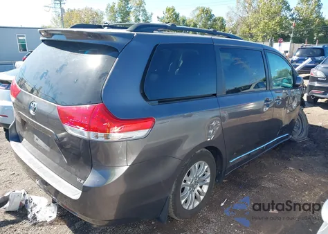 2013 Toyota Sienna Xle V6 8 Passenger из США, поврежденный, VIN 5TDYK3DC2DS388953